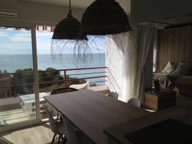 Precioso Apto Miami Playa: Beachfront Retreat with Wi-Fi and Netflix Exterior photo