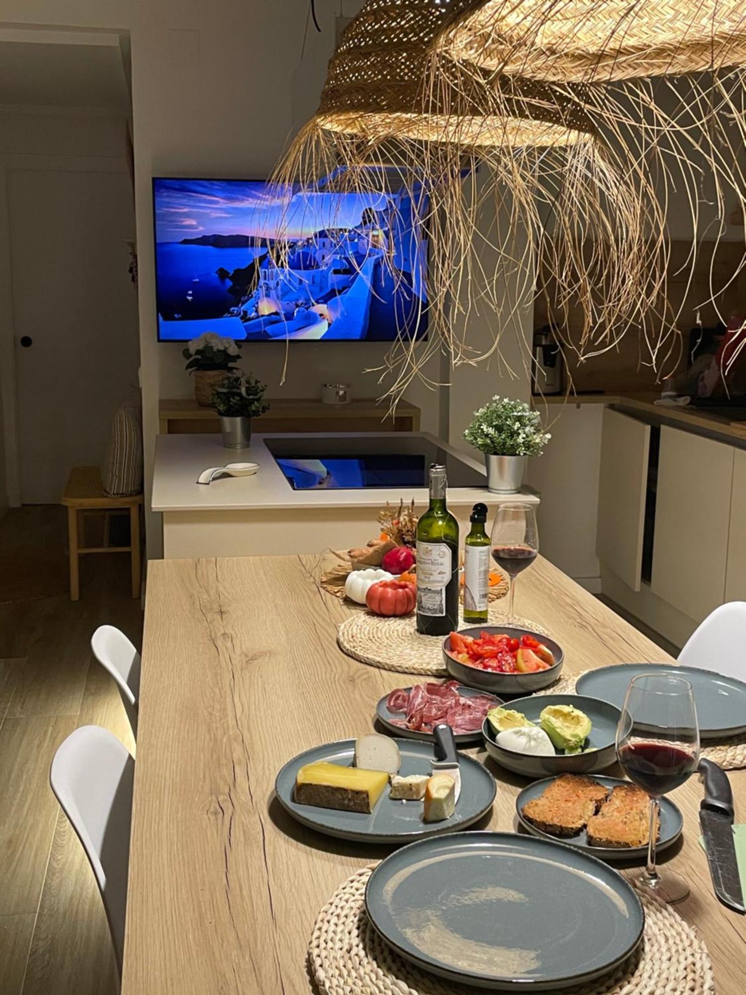 Precioso Apto Miami Playa: Beachfront Retreat with Wi-Fi and Netflix Exterior photo